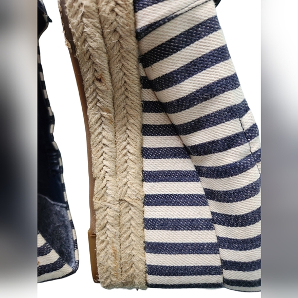 Victor Alfaro Navy & Cream Striped Espadrille Wedges Size 8.5 GUC - Picture 3 of 12